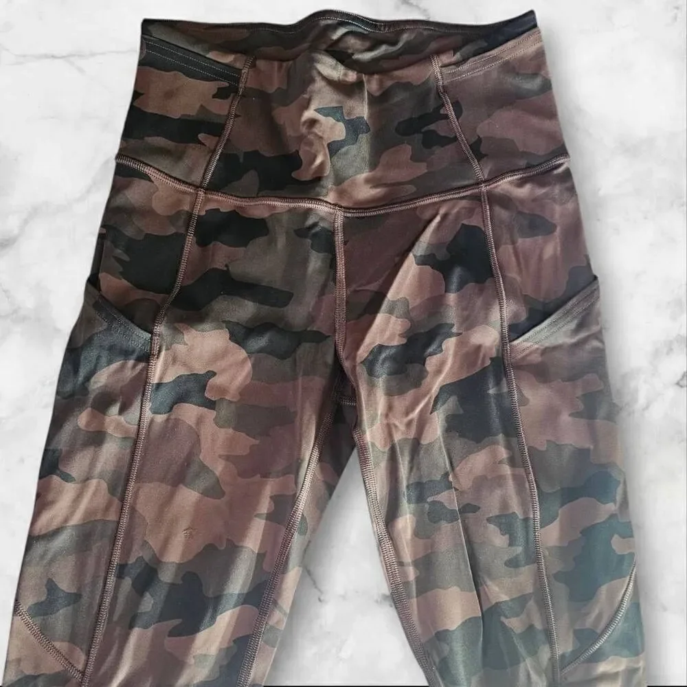 Lululemon Size 4 Camo Fast & Free Leggings